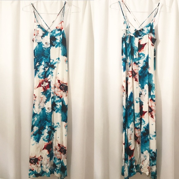 Olive & Oak floral dress perfect for beach wedding - Picture 1 of 4